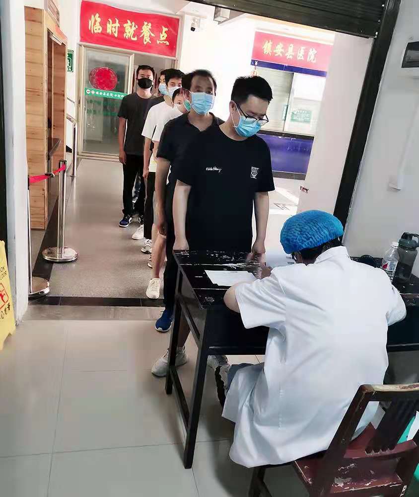 1625536022802237PNdN.jpg 鼎豐礦業(yè)公司:扎實推進疫苗接種 構(gòu)筑群體免疫屏障.jpg